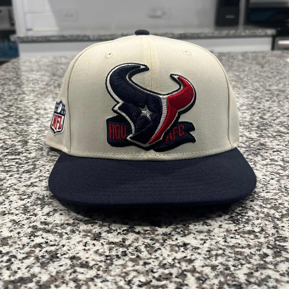 Men’s new era Houston Texans fitted hat size 7 1/8